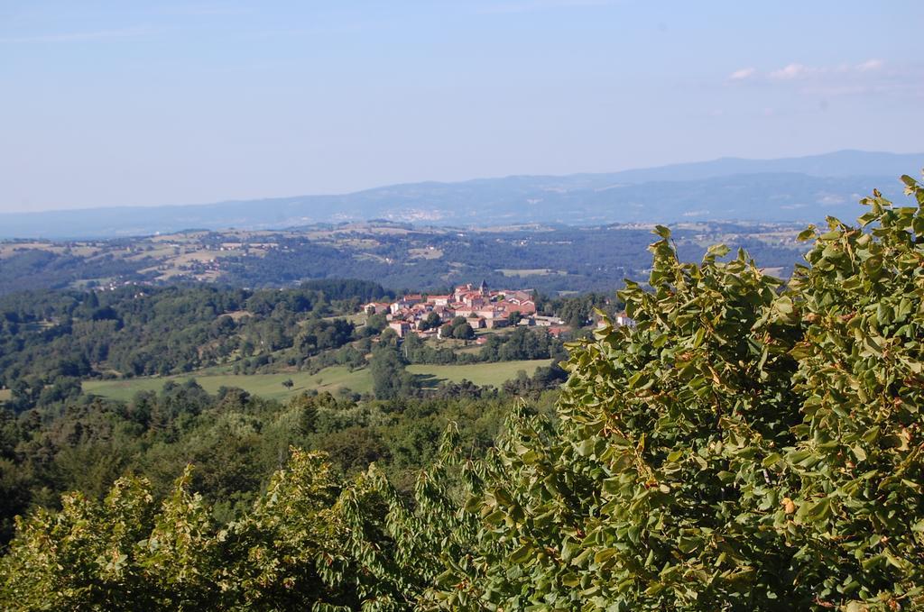 Gite De Charme Auvergne Cab'Ane Brousse Kültér fotó